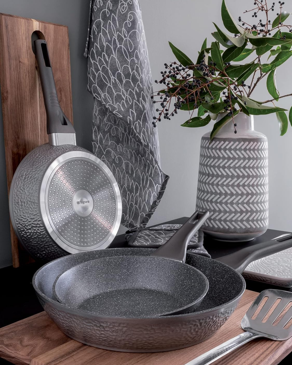 TOGNANA SET OF 2 FRYING PANS (24 cm & 28 cm)